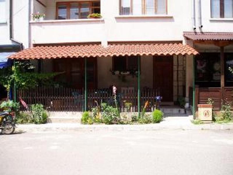 Къща За Гости Петрови Primorsko Exterior foto