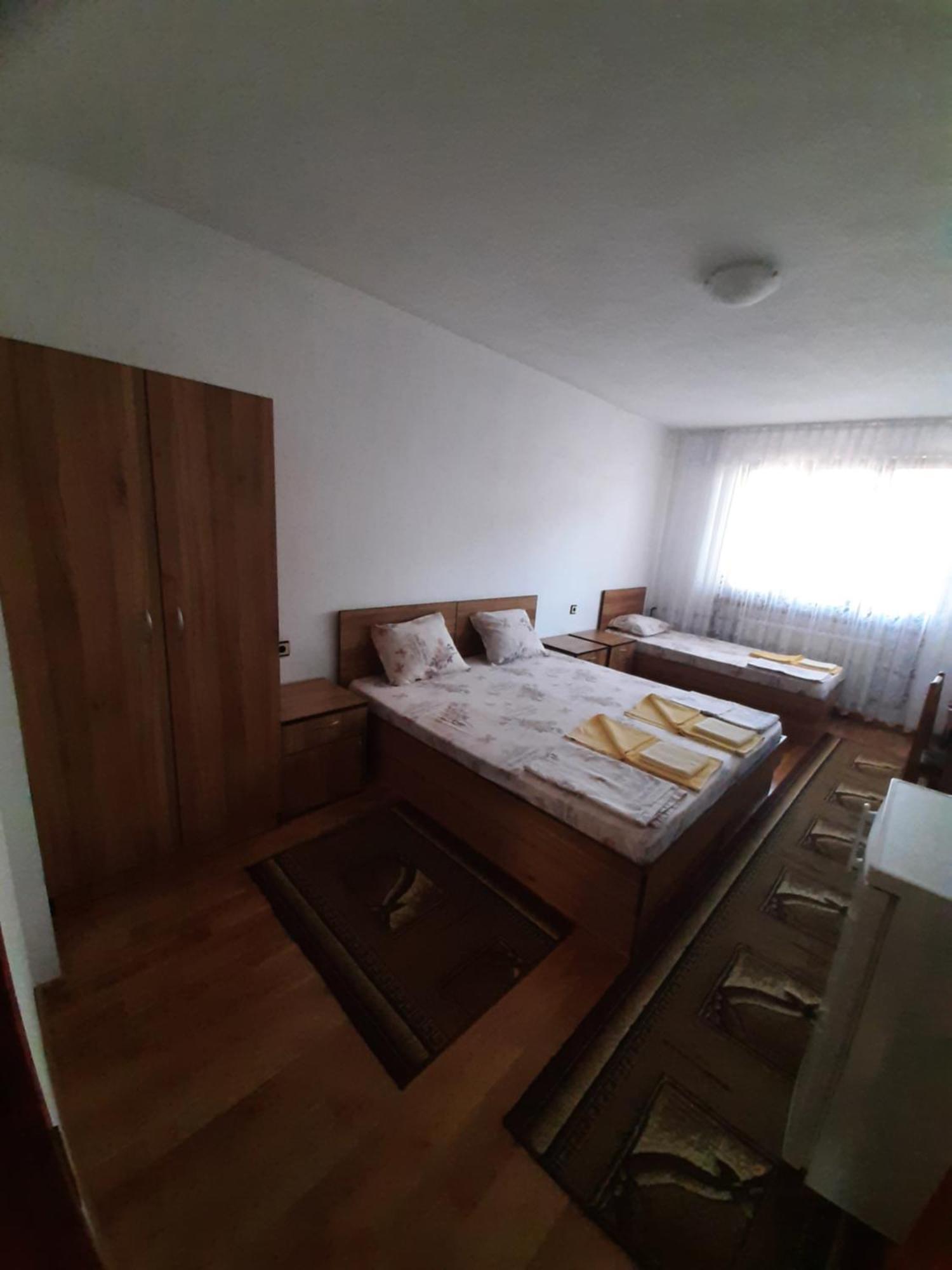 Къща За Гости Петрови Primorsko Cameră foto