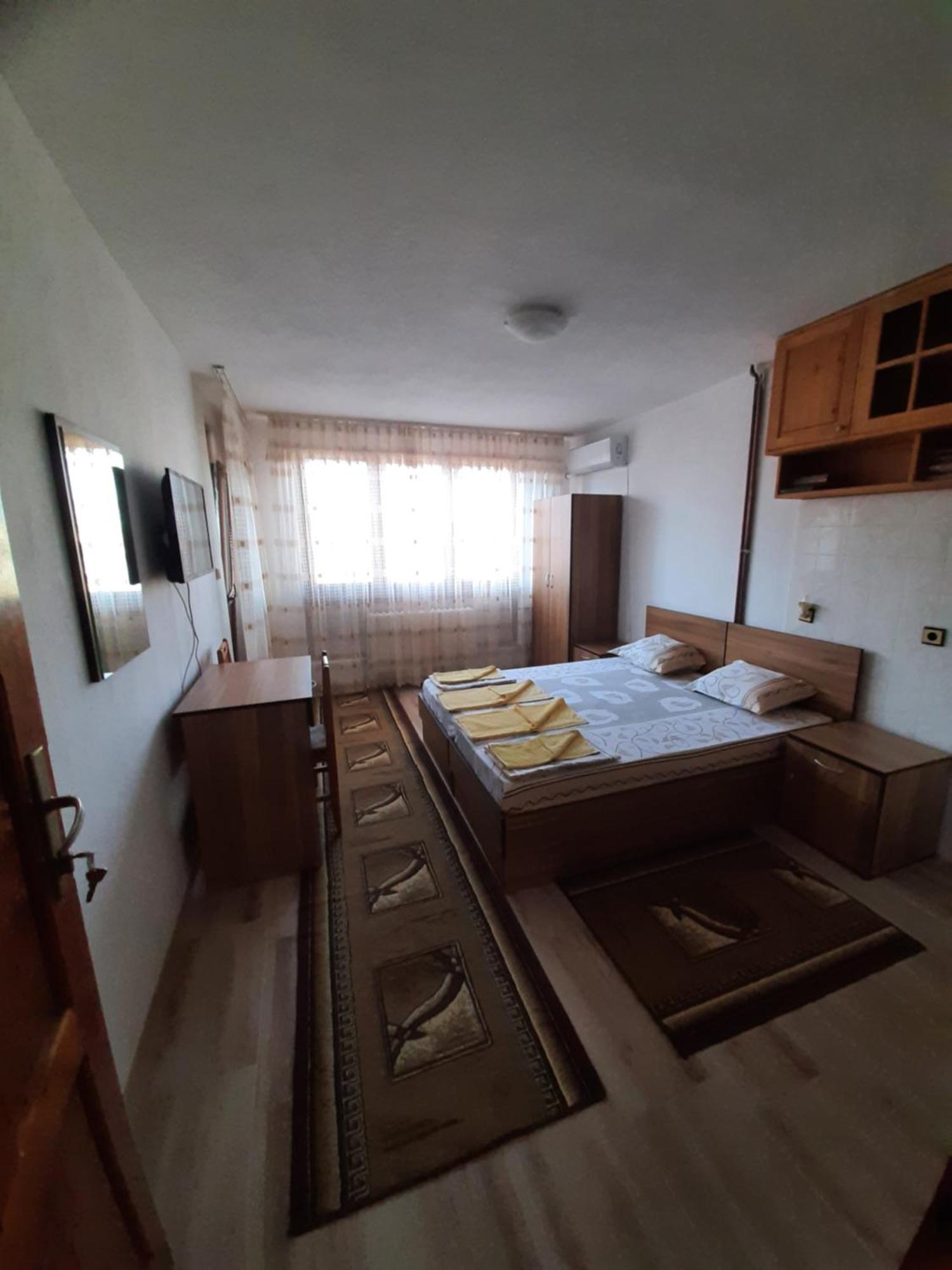 Къща За Гости Петрови Primorsko Cameră foto