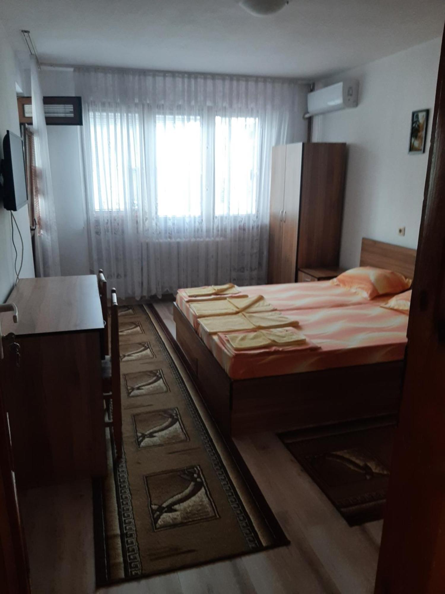 Къща За Гости Петрови Primorsko Cameră foto